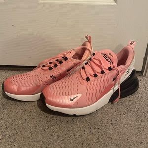 Pink and black Nike AirMax 270s. Size 7Y- fit as a women’s 8.